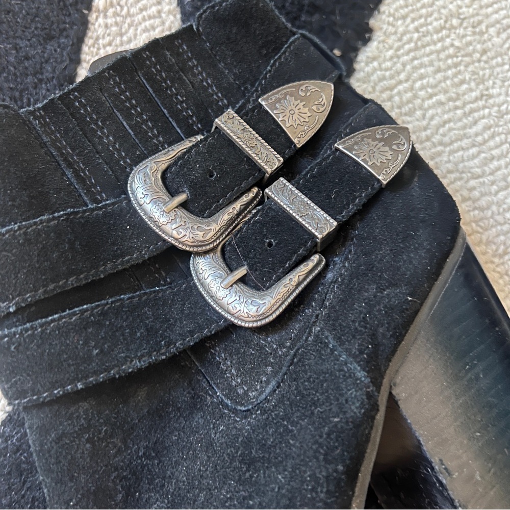 Steve Madden Black Western Buckle Ankle Boots - Picture 10 of 11
